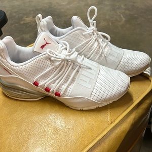 Mens Puma Cell Tennis shoes size 7